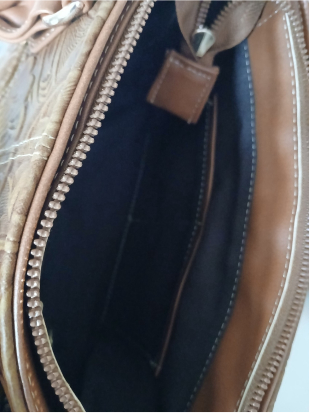 Brown Tasseled Floral Embossed Tooled Artisan LEATHER Crossbody bag Purse - Picture 13 of 16